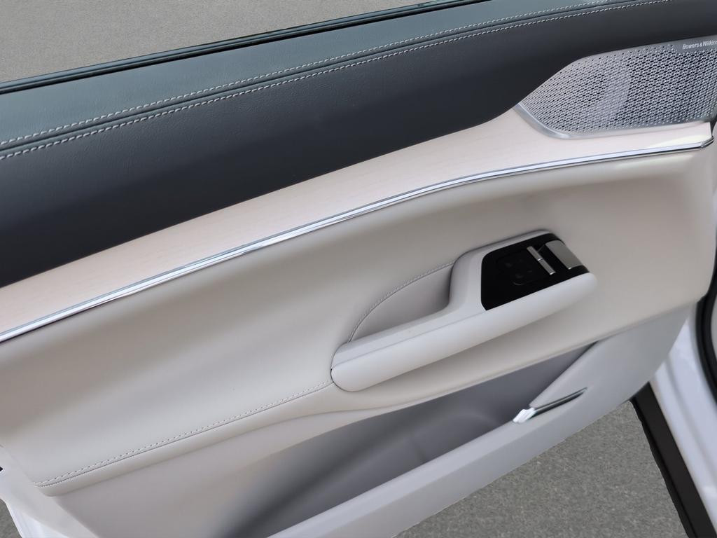 Volvo EX90