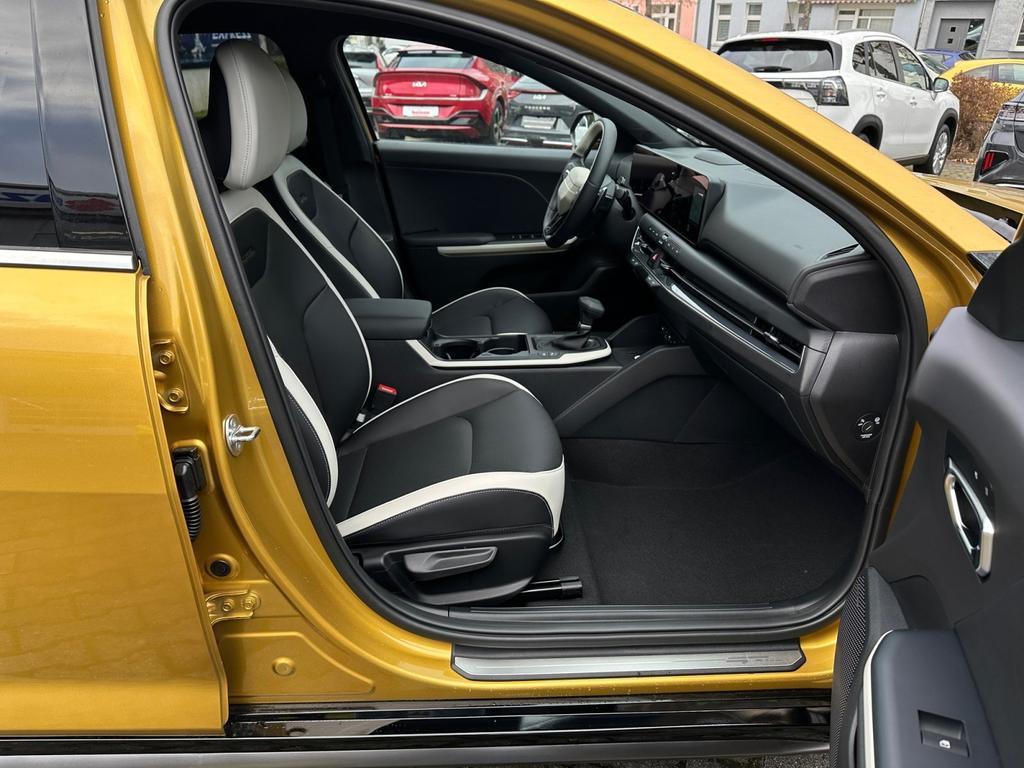 Kia K4