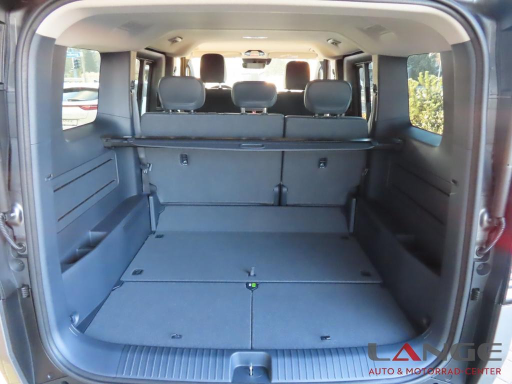 Kia PV5 Passenger