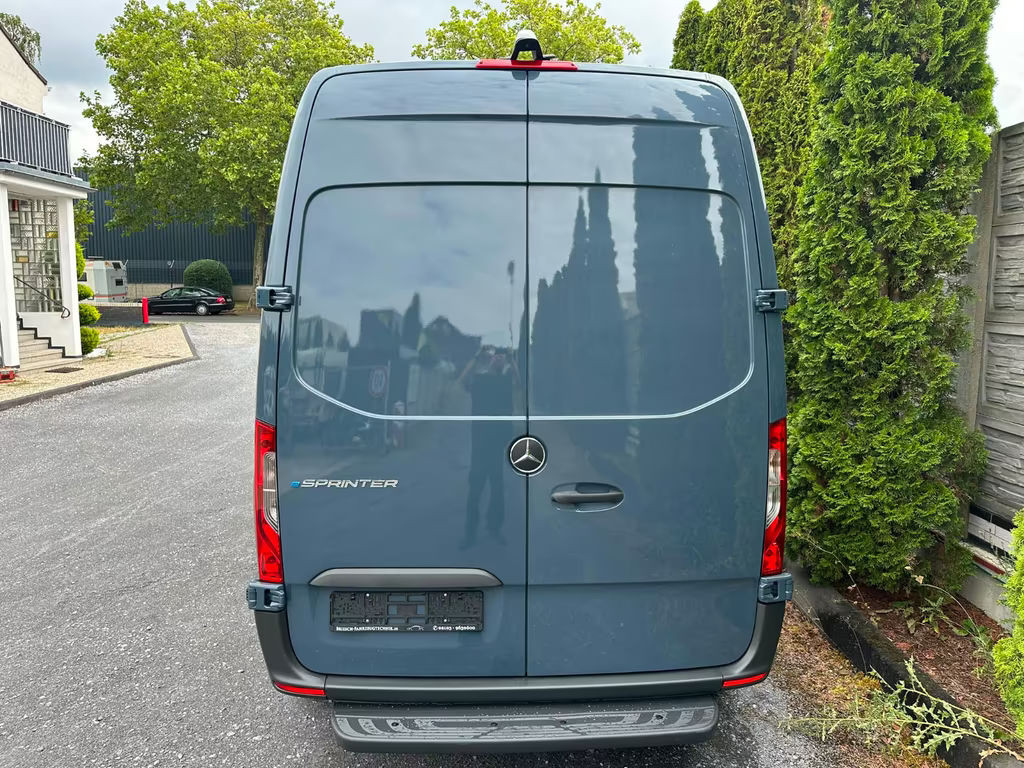 Mercedes-Benz eSprinter