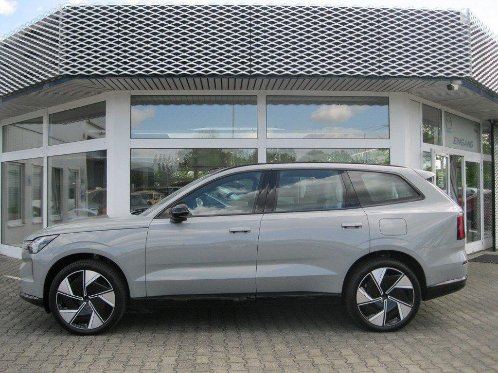 Volvo EX90