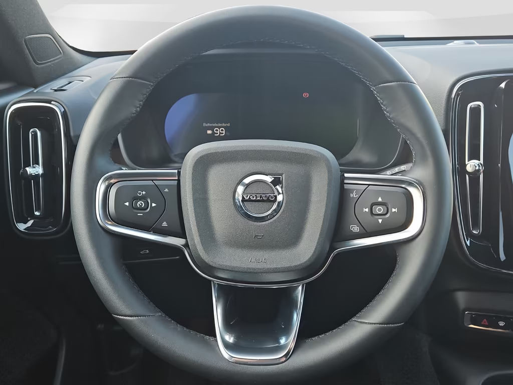 Volvo EX40
