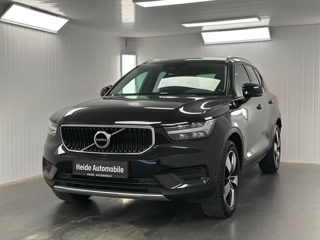 Volvo XC40 Momentum