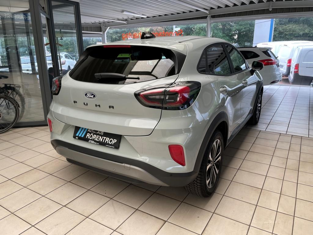 Ford Puma EcoBoost Titanium