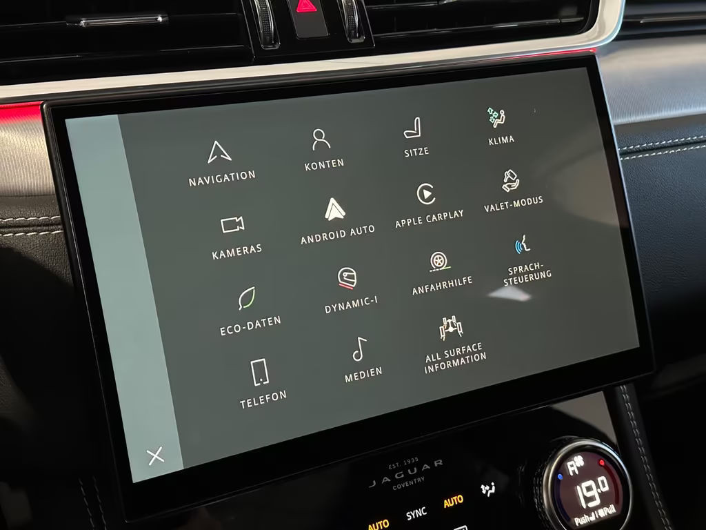 Jaguar F-Pace