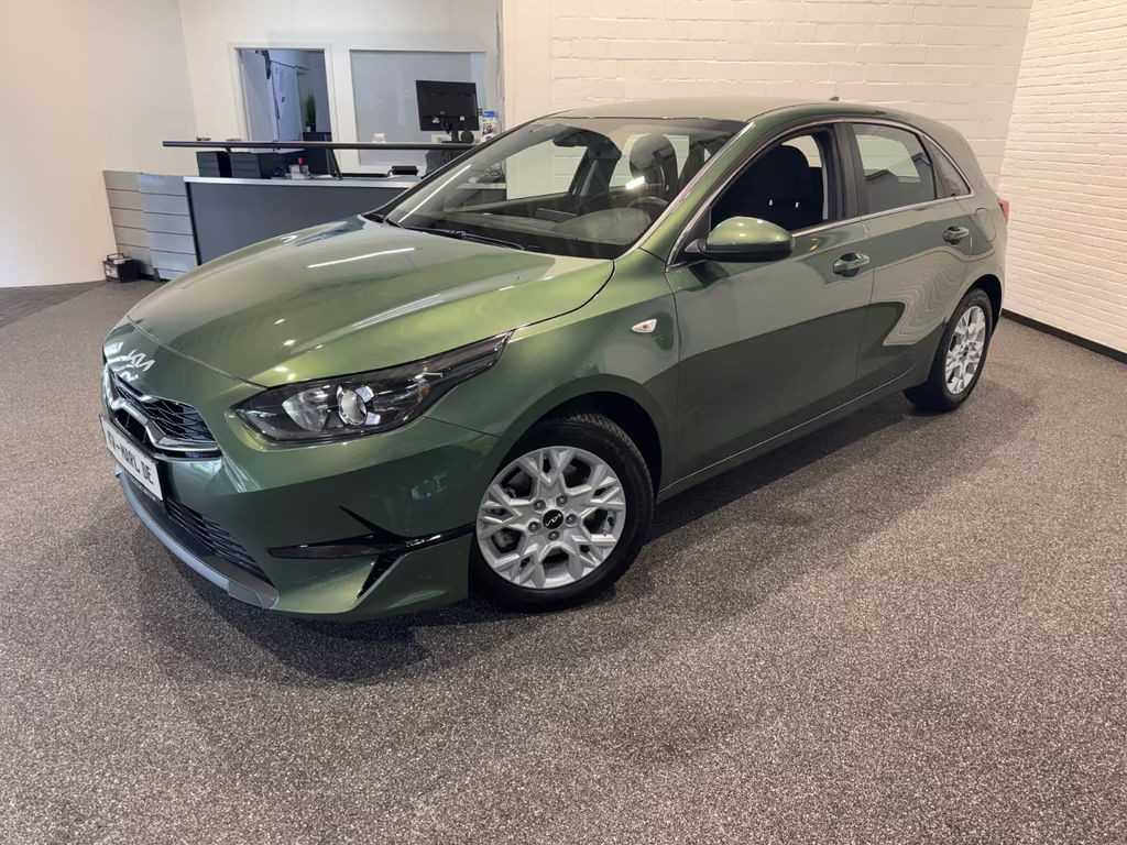 Kia Ceed cee'd /Ceed AUTOM.NAVI+CAM KLIMA SITZH.ALLWETTER