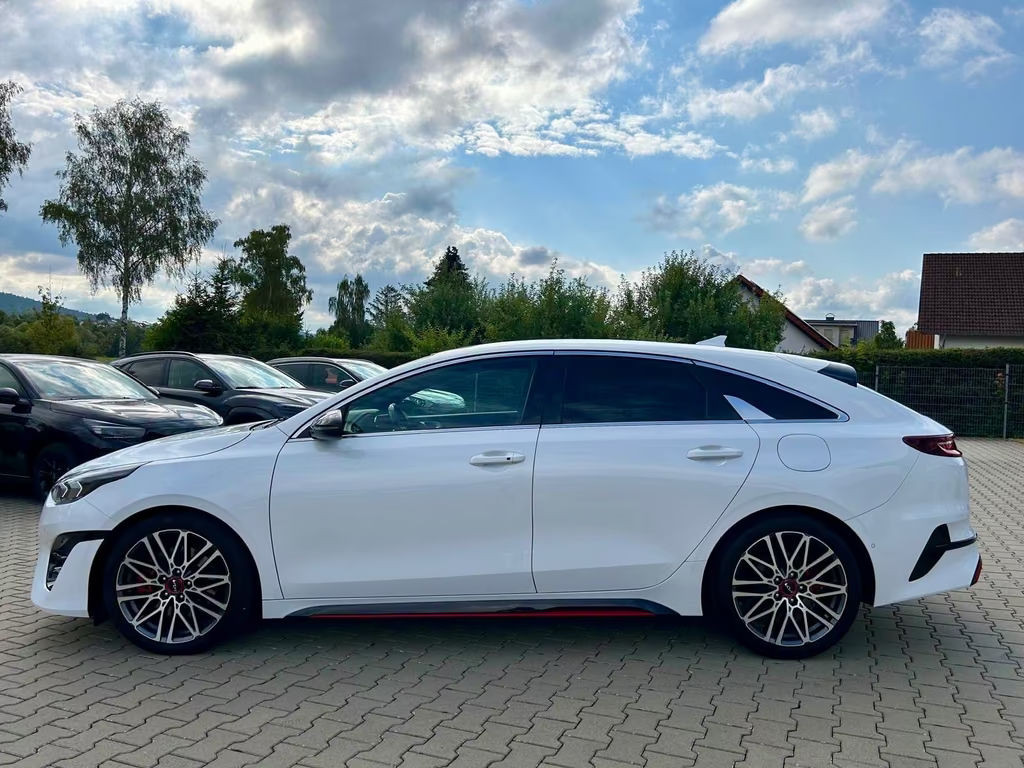 Kia ProCeed