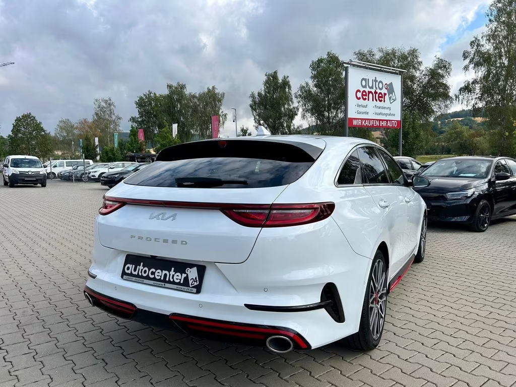 Kia ProCeed