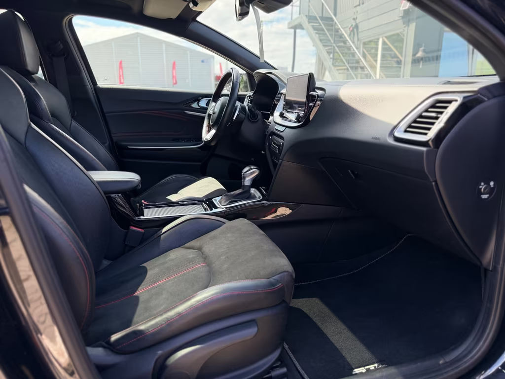 Kia ProCeed