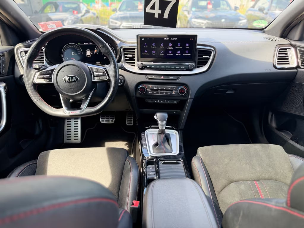 Kia ProCeed