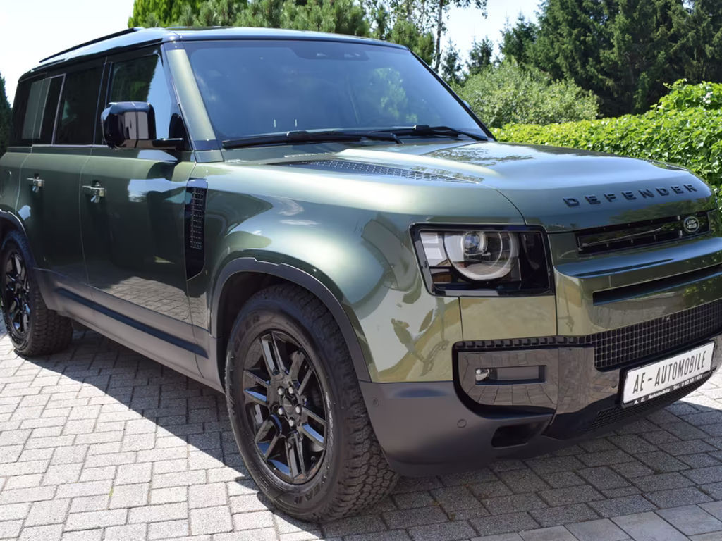 Land Rover Defender S D250 110 Black Pack