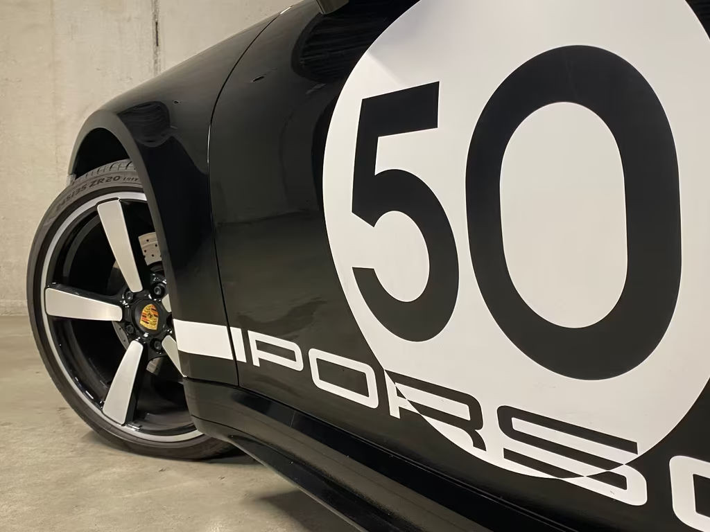 Porsche 911
