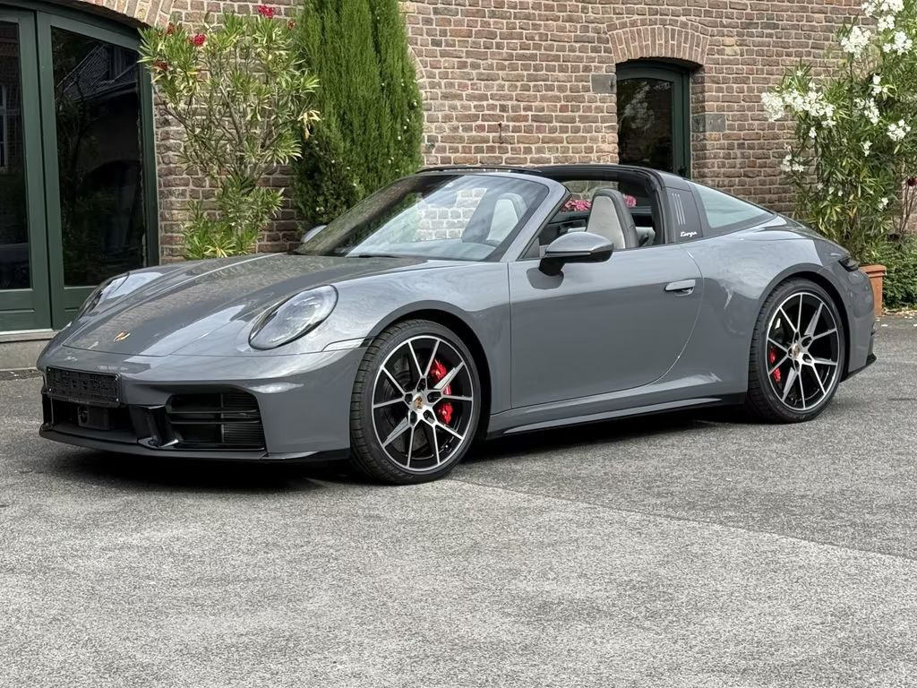 Porsche 911 4S 992 Cabriolet Targa