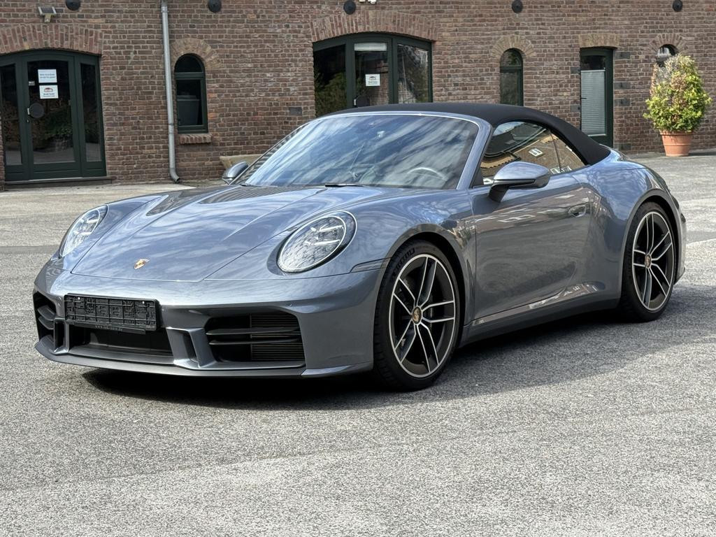 Porsche 911 Turbo 992 Carrera Cabriolet