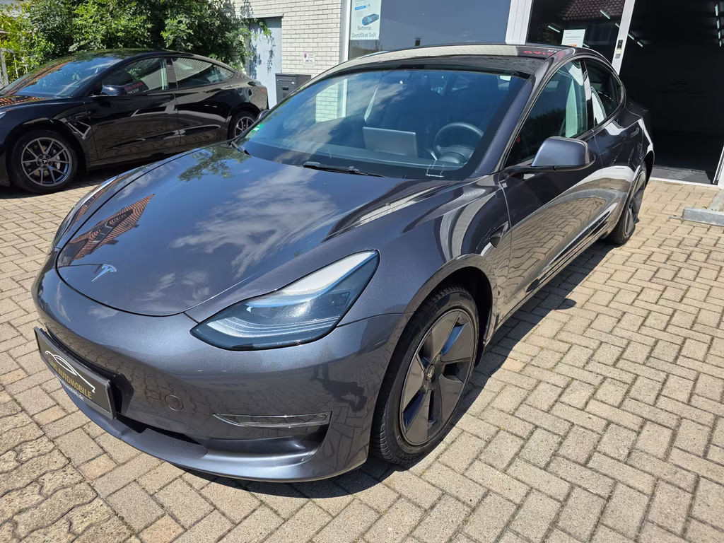 Tesla Model 3 Long Range Dual Motor RWD