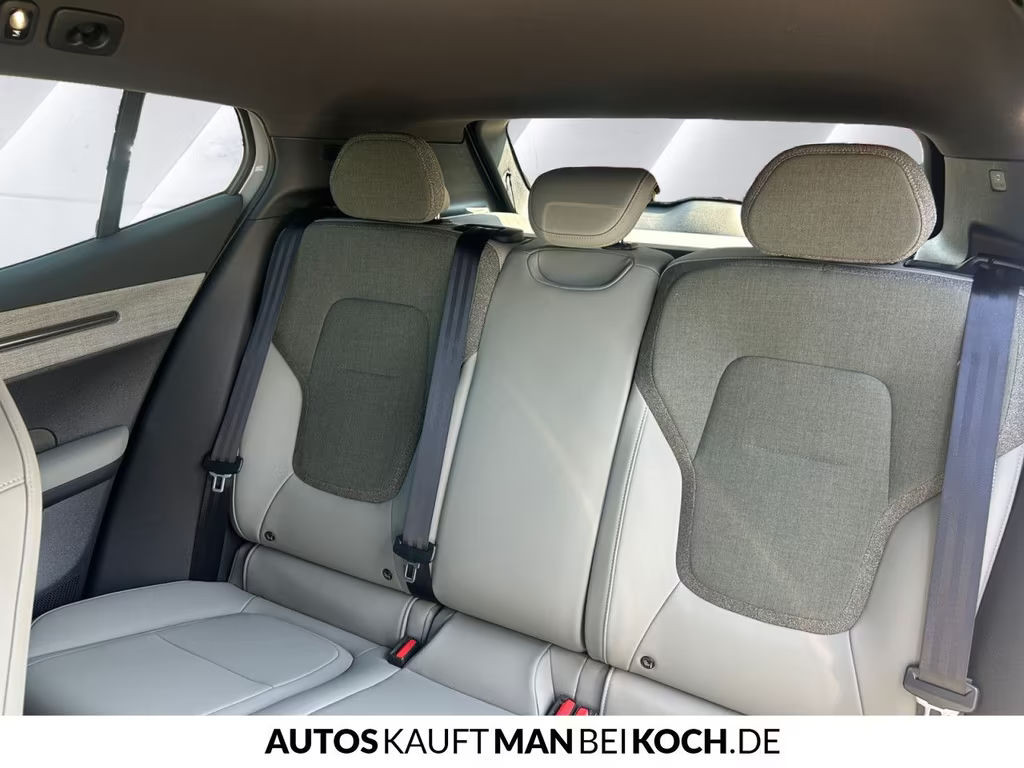 Volvo EX30