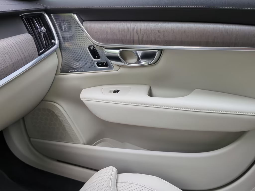Volvo V90 Cross Country