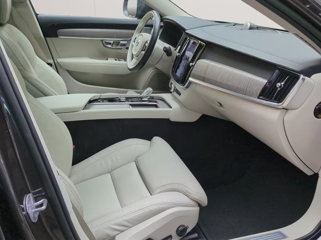 Volvo V90 Cross Country