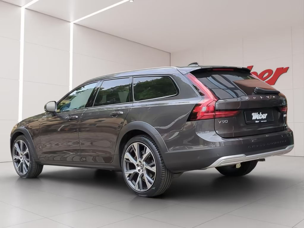 Volvo V90 Cross Country