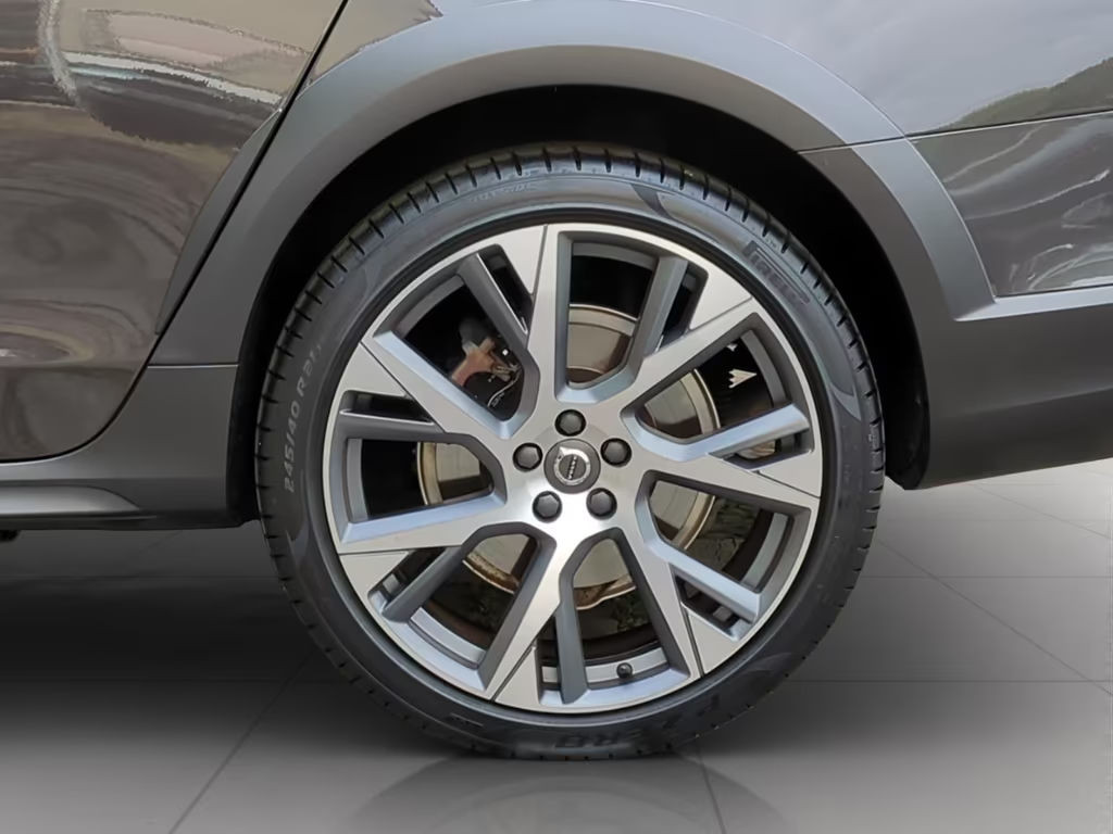 Volvo V90 Cross Country