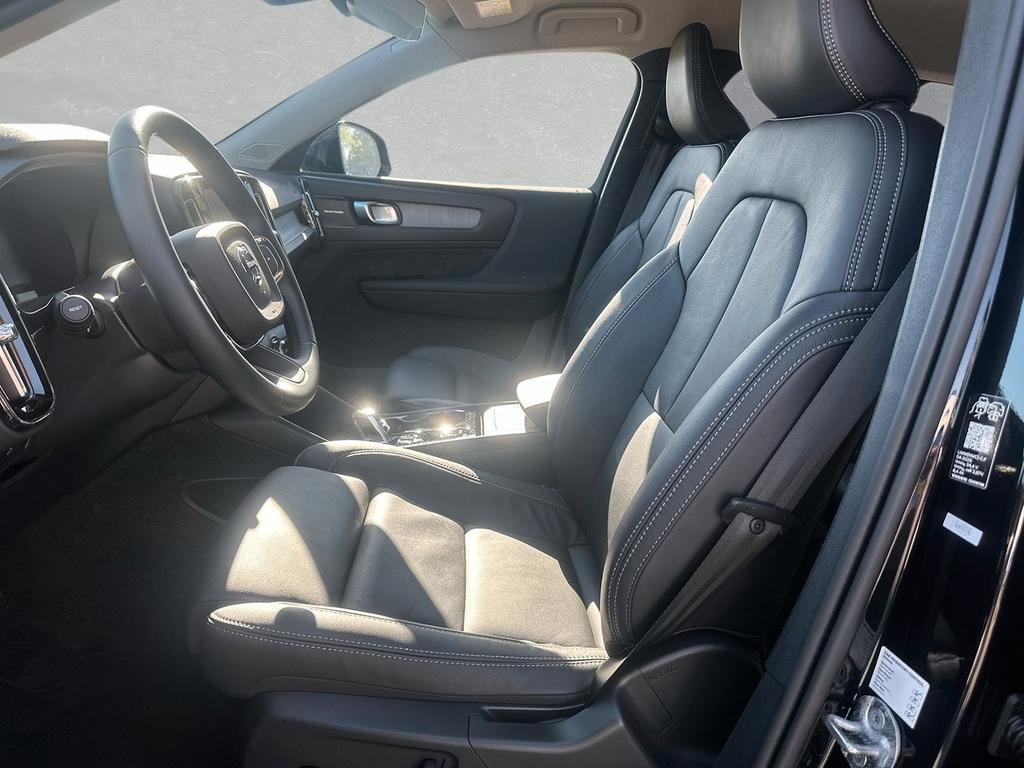 Volvo XC40 Plus Dark