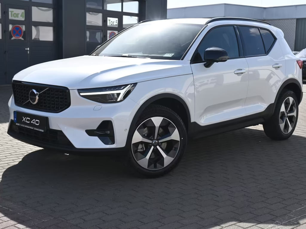 Volvo XC40 Plus Dark