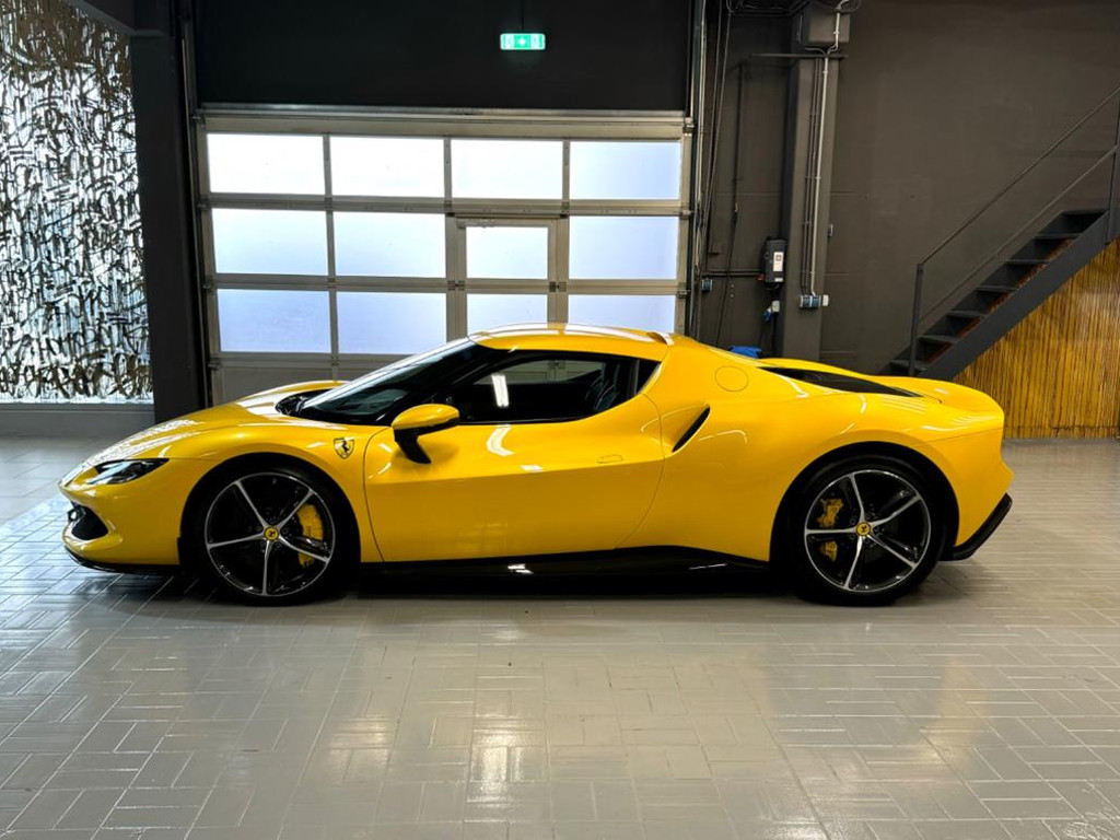 Ferrari 296