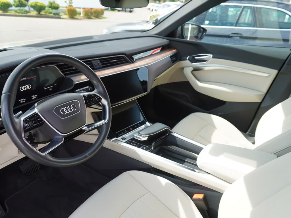 Audi e-tron