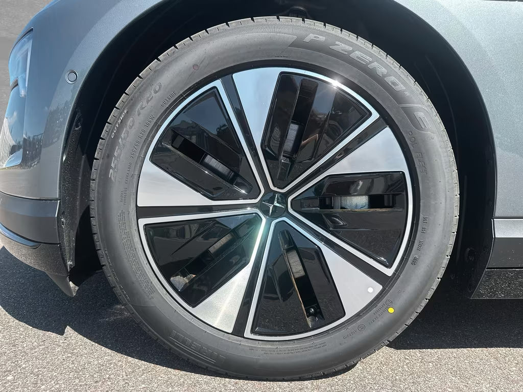 Polestar 4