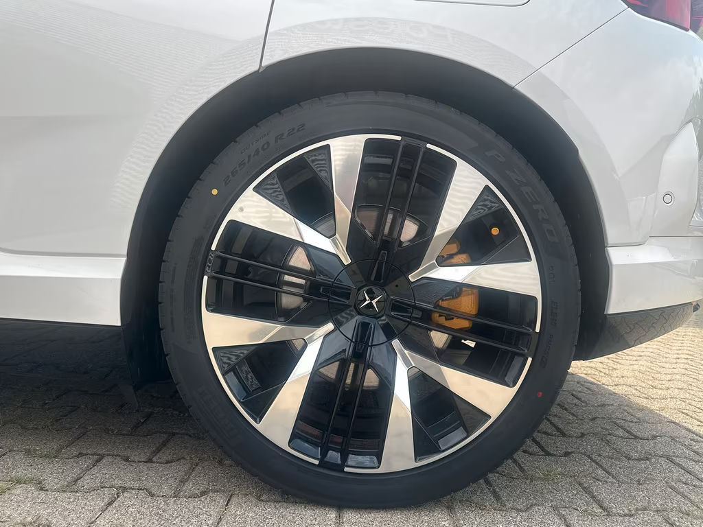 Polestar 4