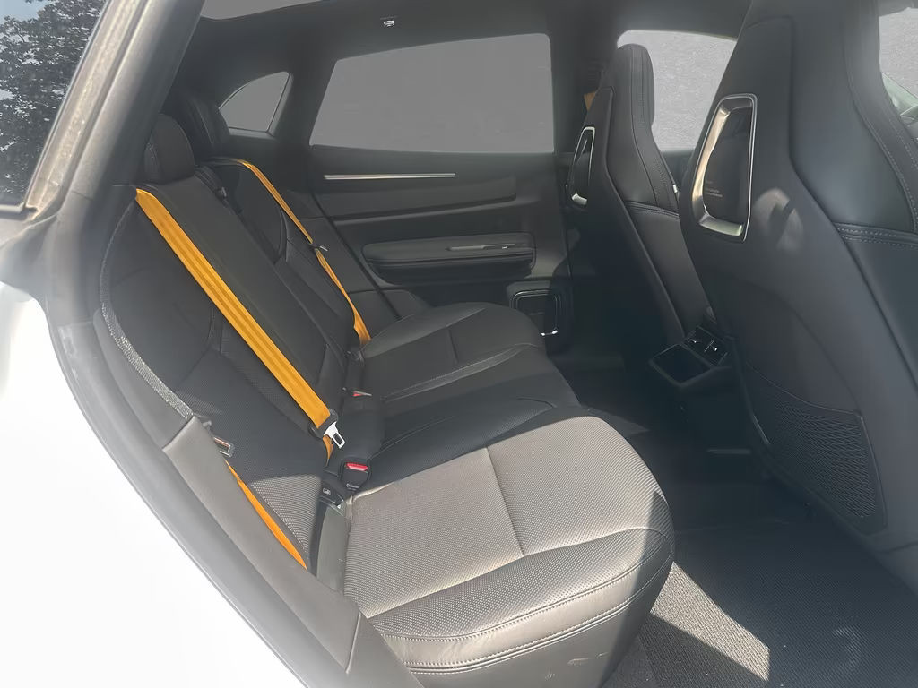 Polestar 4