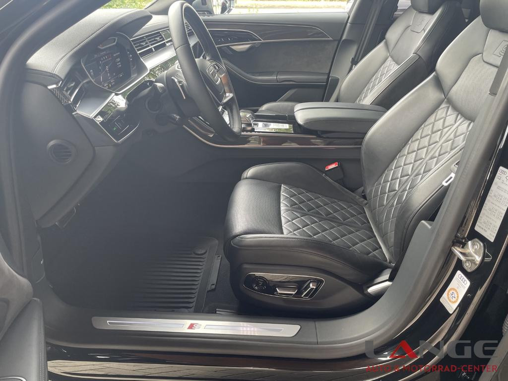 Audi S8