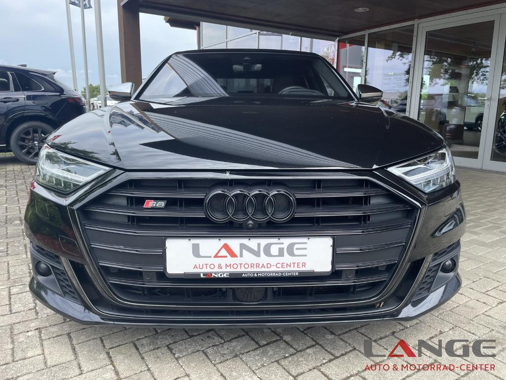 Audi S8