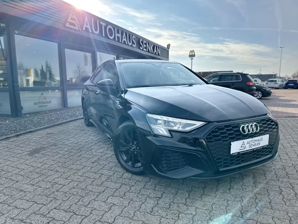Audi A3 Sedan S-Line 35 TFSI