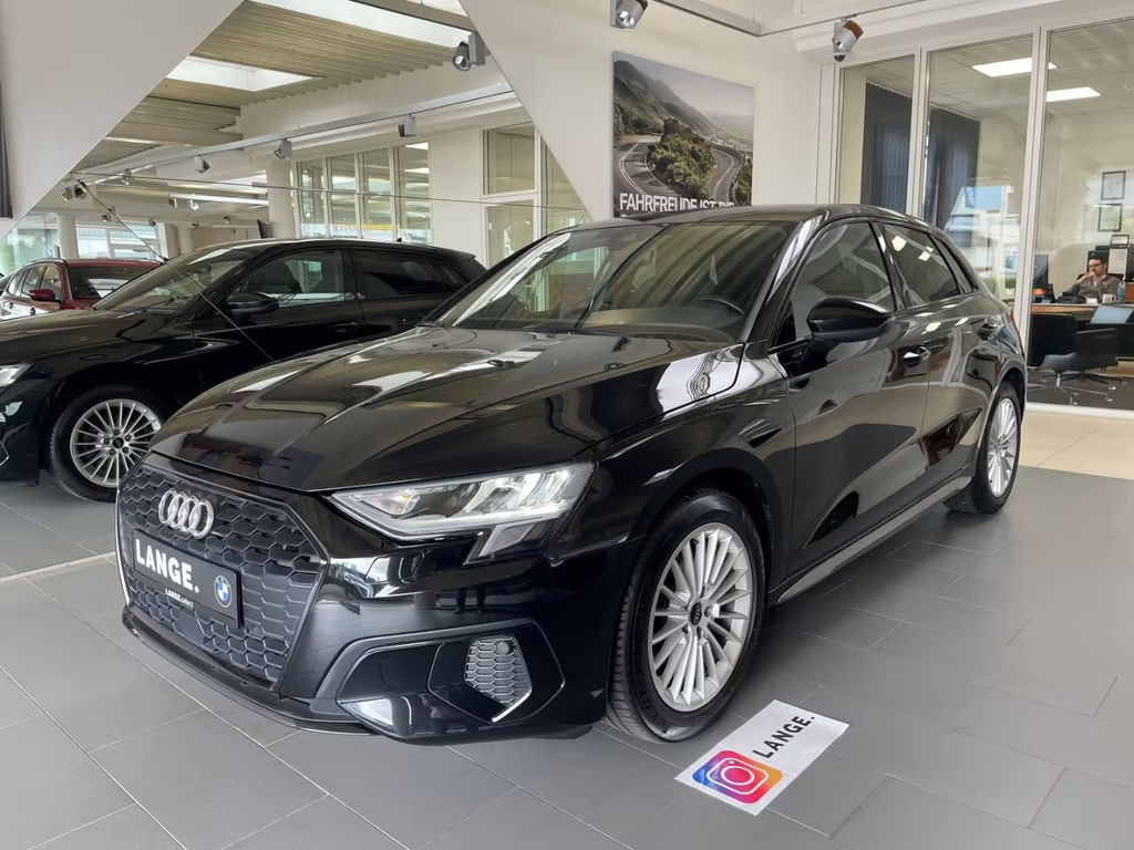 Audi A3 Sportback Sedan S-Tronic 35 TFSI