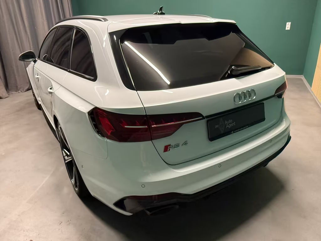 Audi RS4