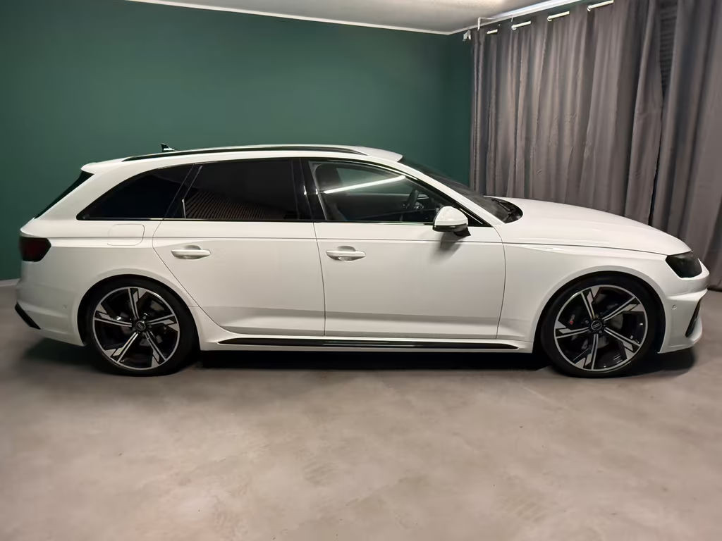 Audi RS4