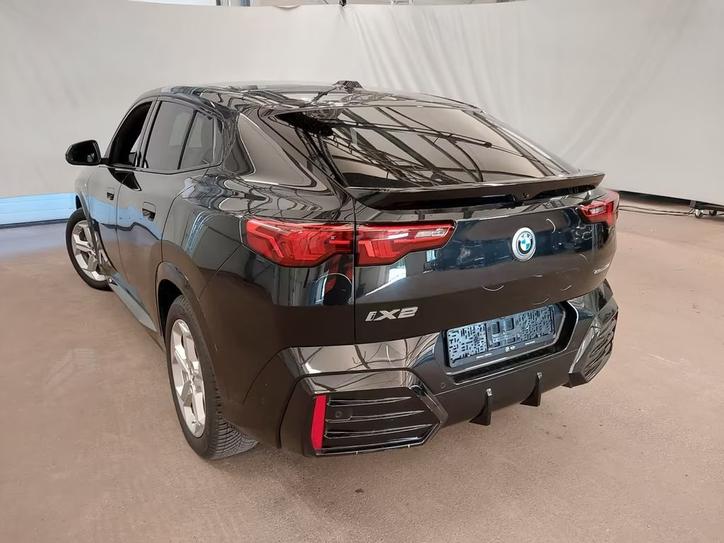 BMW iX2