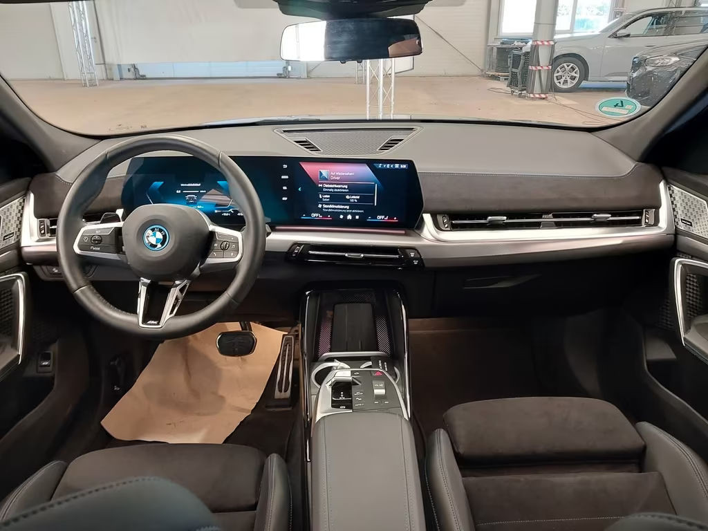 BMW iX2
