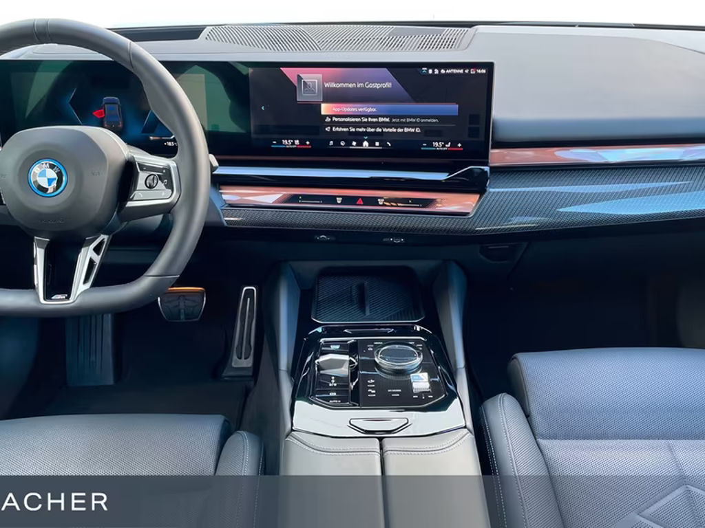 BMW i5