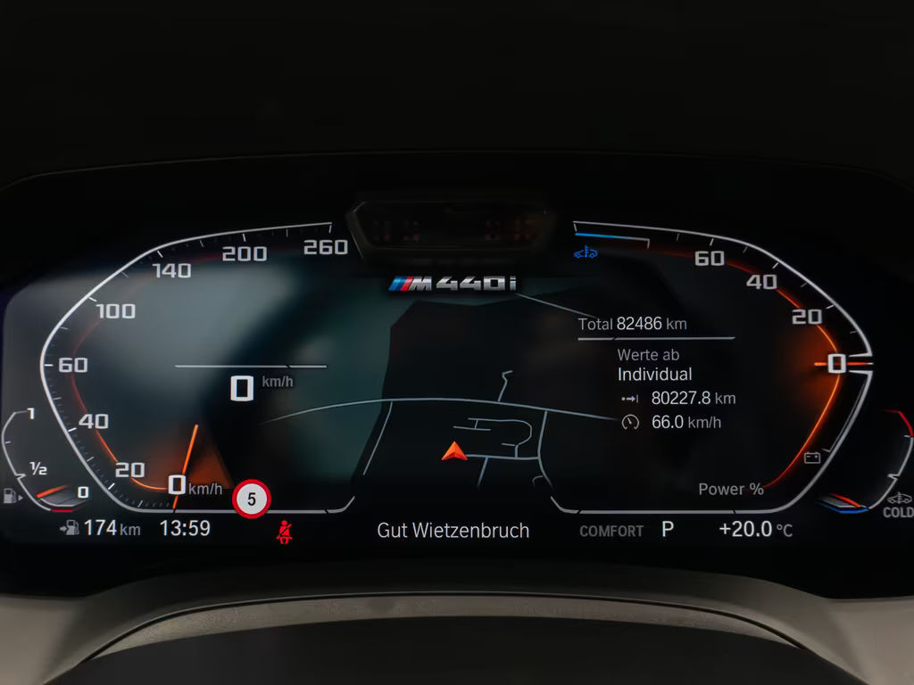 BMW M440