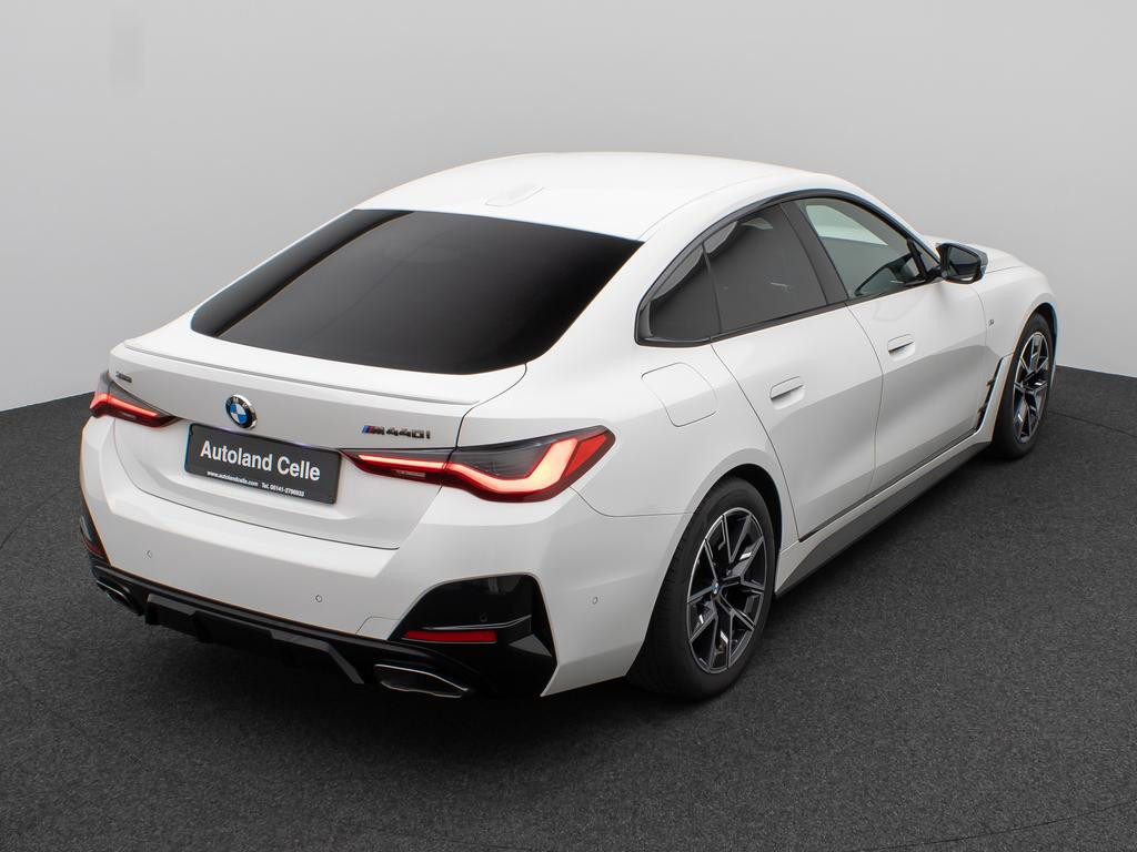 BMW M440