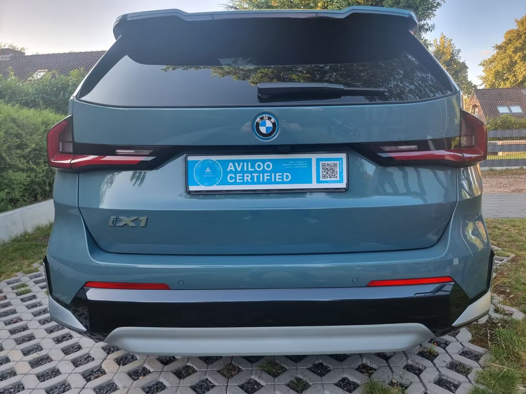 BMW iX1