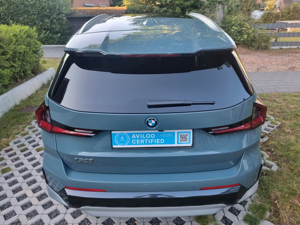 BMW iX1