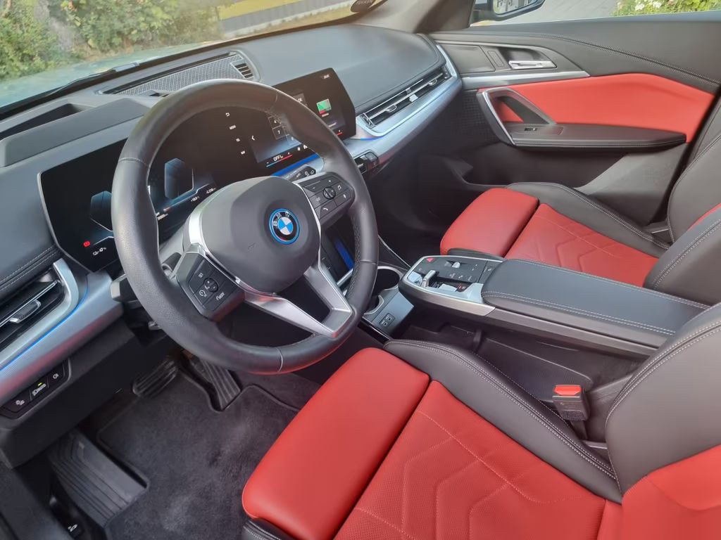 BMW iX1