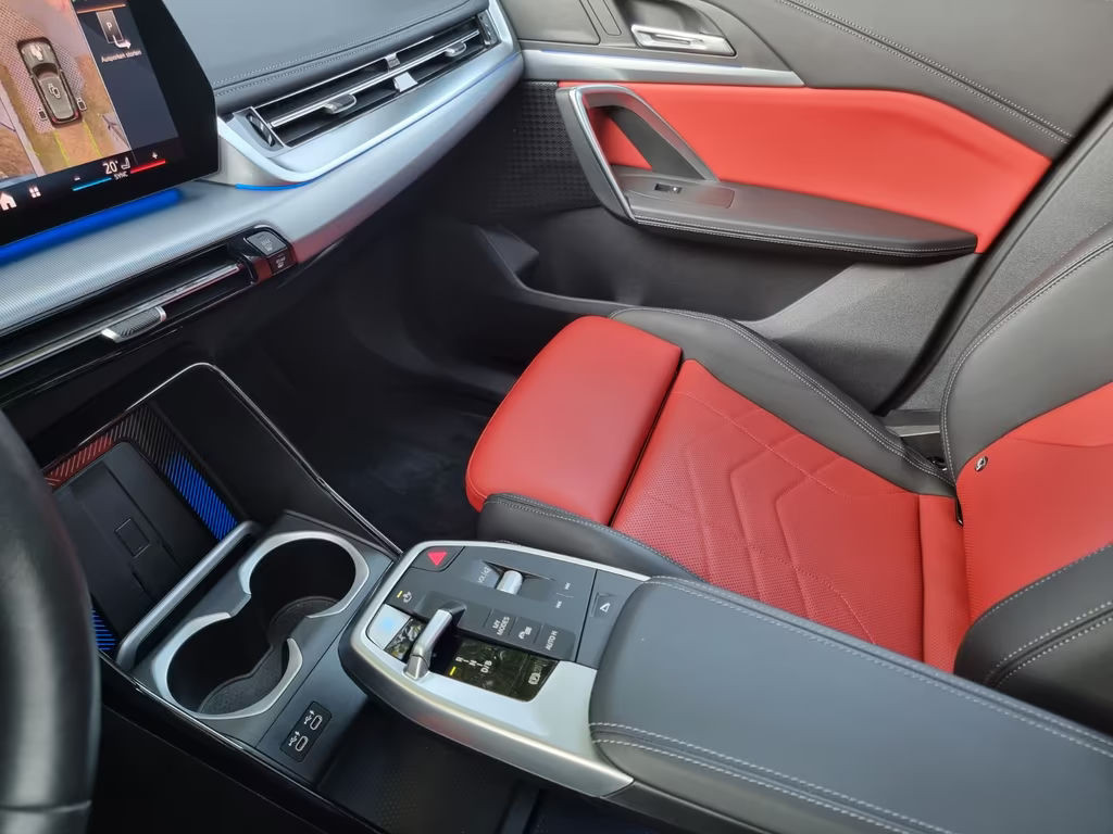 BMW iX1