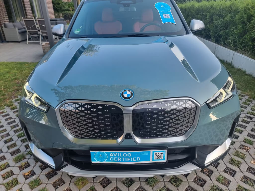 BMW iX1