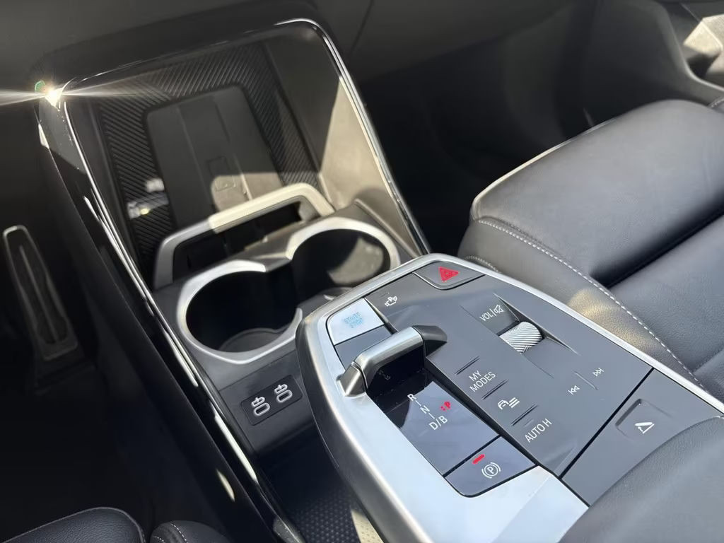 BMW iX1