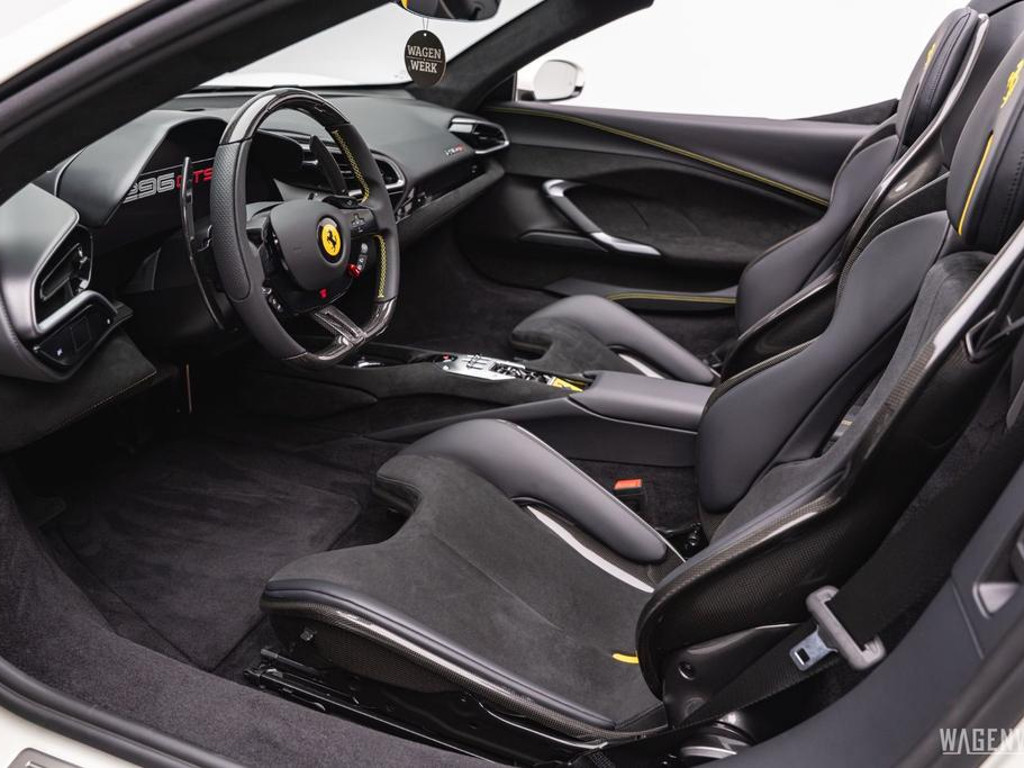 Ferrari 296 GTS