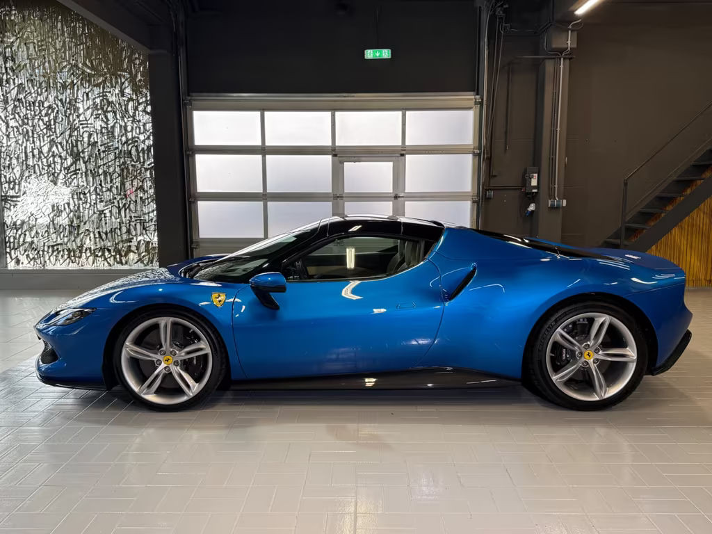 Ferrari 296 GTS